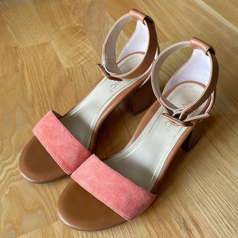Vionic women’s coral pink sandals (Rosie Nat Sands)